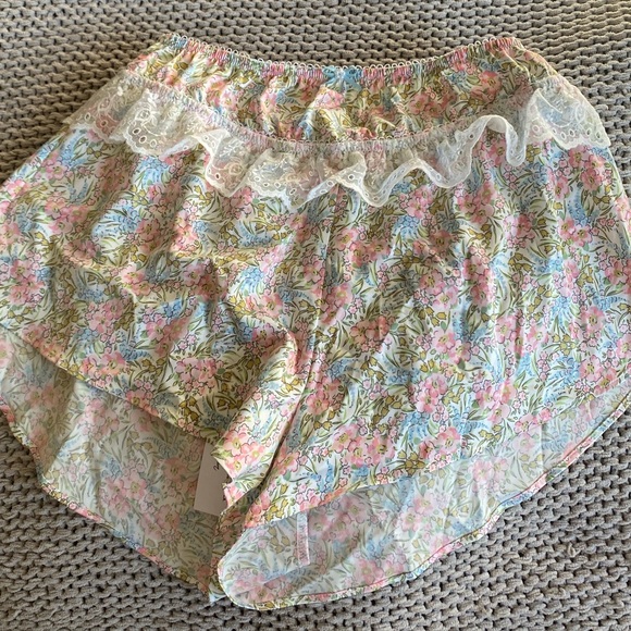 For Love and Lemons Farrah Shorts - Picture 3 of 4